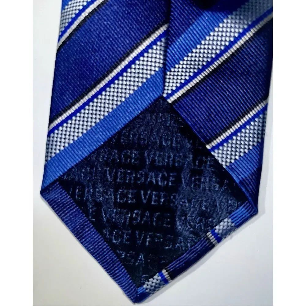 Versace neck tie - Picture 5 of 7